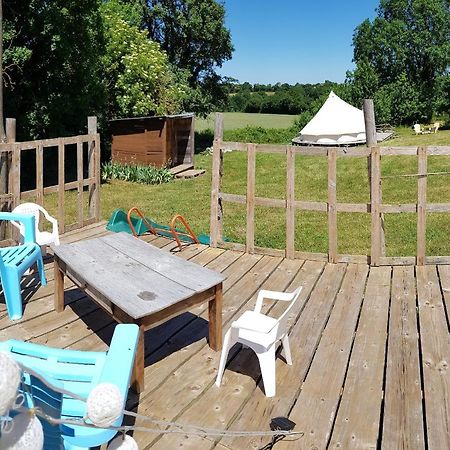 Camping La Petite Houmee Curzay-sur-Vonne Dış mekan fotoğraf
