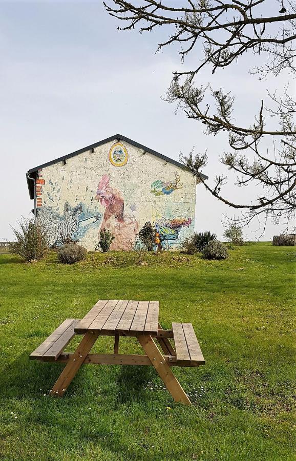 Camping La Petite Houmee Curzay-sur-Vonne Dış mekan fotoğraf