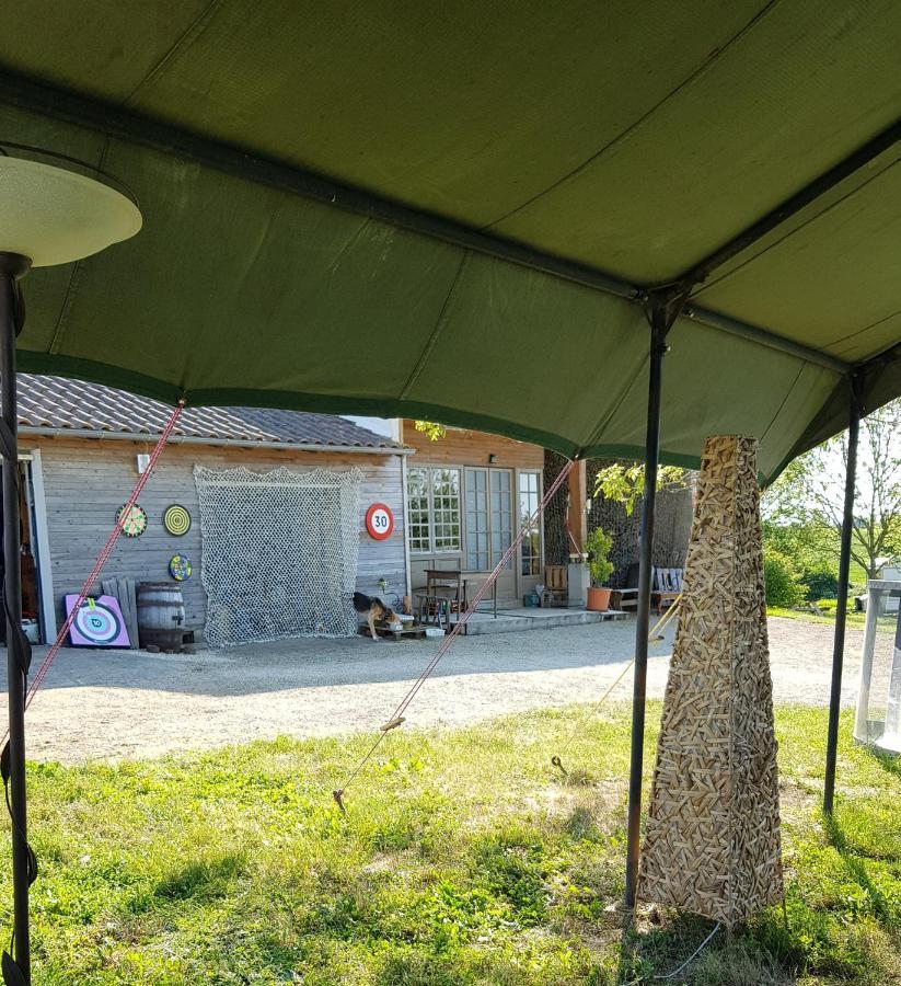 Camping La Petite Houmee Curzay-sur-Vonne Dış mekan fotoğraf